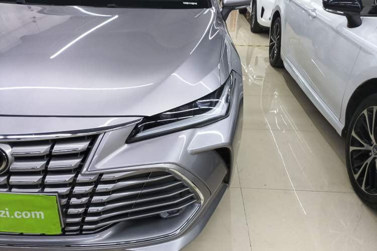 Used Toyota Avalon 2024 Dual-Motor 2.0L Luxury Edition
