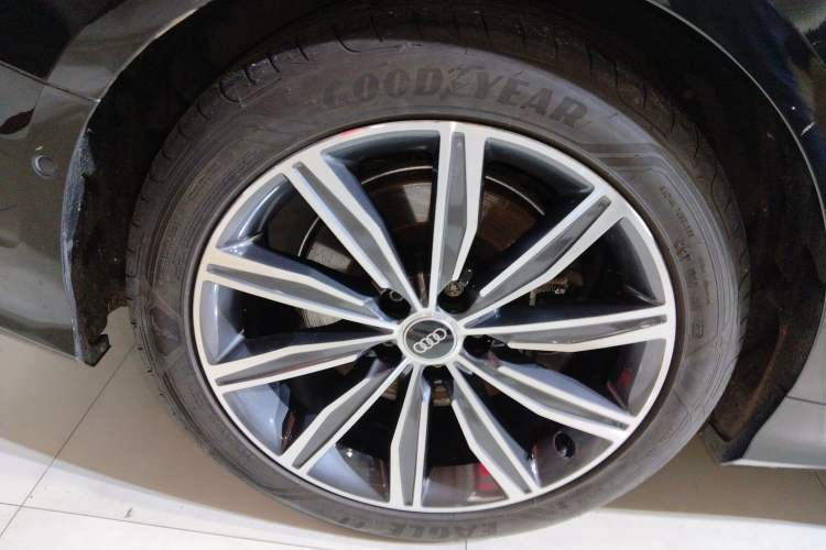 Used Audi A6L 2024 45 TFSI Prestige Dynamic Edition Right Rear Wheel Hub