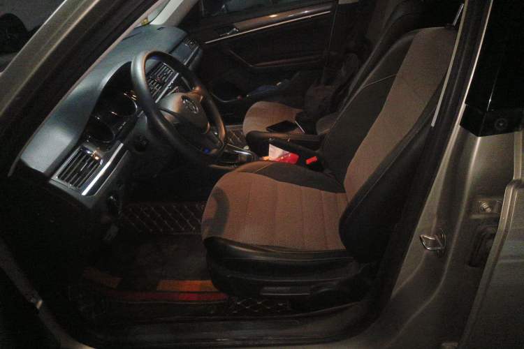 Used Volkswagen C-TREK 2017 1.6L Automatic Comfort Model Left Front Seat