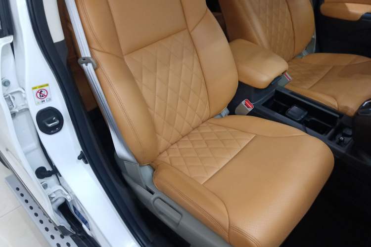 Used Honda CR-V 2012 2.0L two-wheel drive urban version
