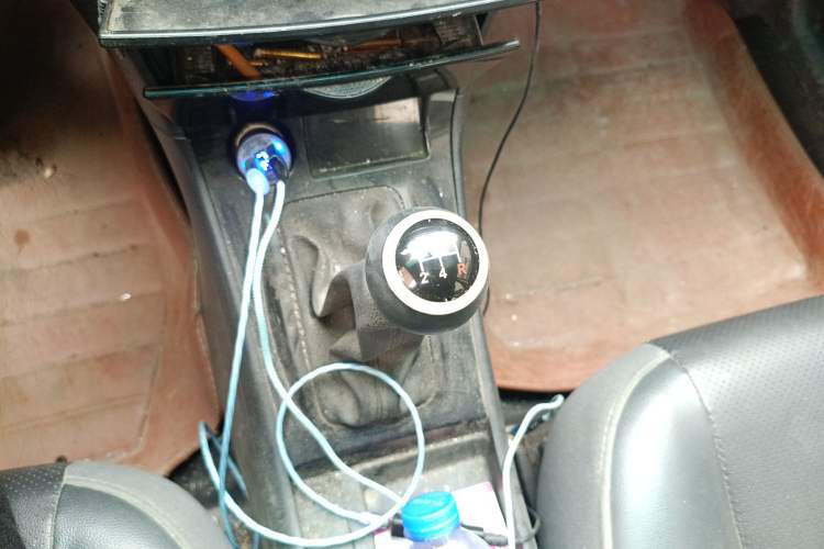 Used BYD F3 2013 Energy-Efficient Model 1.5L Manual Comfort Version Gear Lever