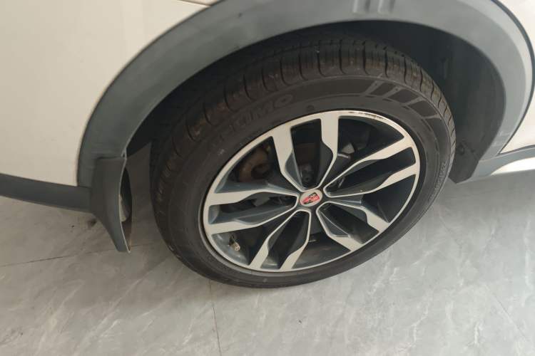 Used Roewe RX5 2016 20T Two-Wheel Drive Automatic Internet Smart Edition
