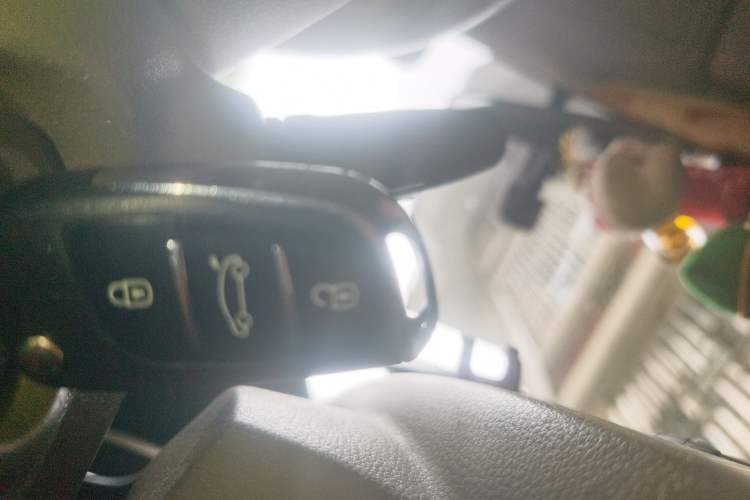 Used Nissan Tiida Sedan 2008 1.6L Manual Fashion Edition Vehicle Key