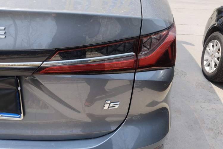 Used Roewe i5 2023 1.5L Manual Comfort Edition