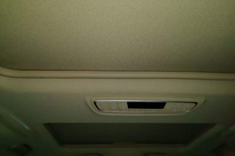 Used Buick GL8 2018 ES 28T Flagship Model China VI Standard