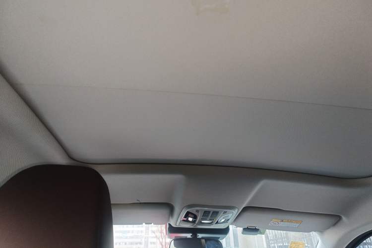 Used Wey VV5 2019 Upgraded Model 2.0T Two-Wheel Drive Ultra-Luxury Version China V Standard Headliner