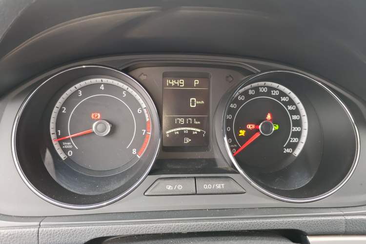 Used Volkswagen Cross Lavida 2017 230TSI DSG Luxury Edition
