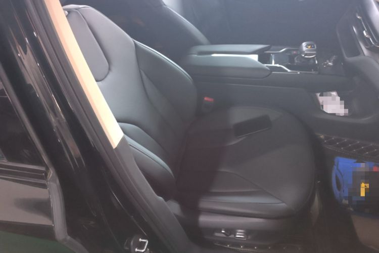 Used Hongqi E-QM5 2022 431 km Charge & Enjoy Edition