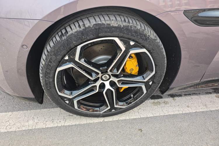 Used Xiaomi Auto SU7 2024 Rear-Drive Long-Range Intelligent Driving Version