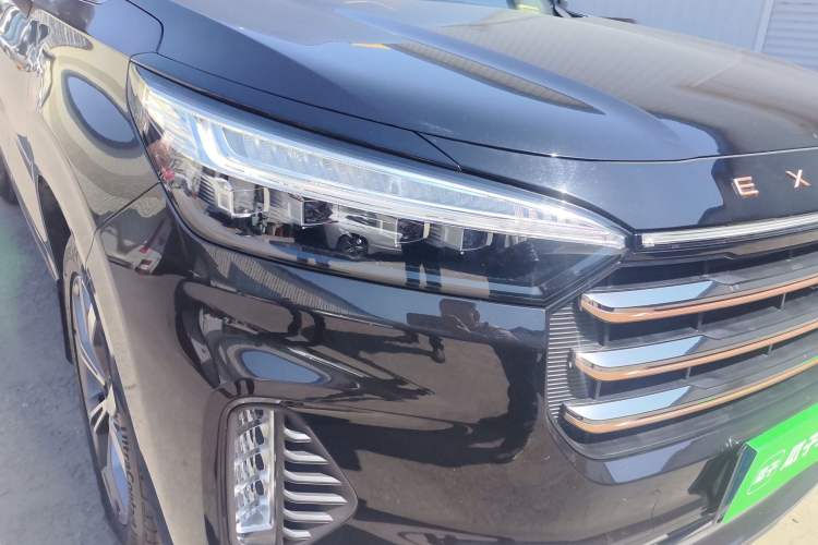 Used EXEED Lanyue 2021 400T Four-Wheel Drive Starlight Pro Edition 7 Seats Right Front Headlight