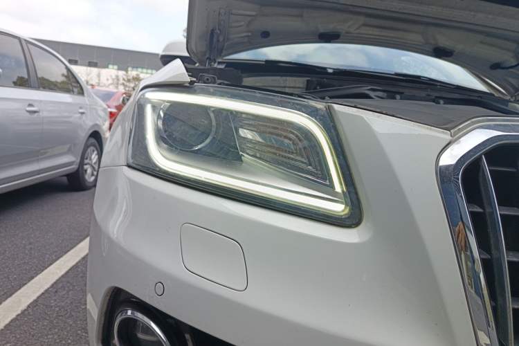 Used Audi Q5 2015 40 TFSI Technology Edition Right Front Headlight