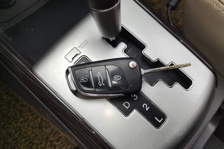 Used Hyundai Celesta 2015 1.6L Automatic Luxury Model
