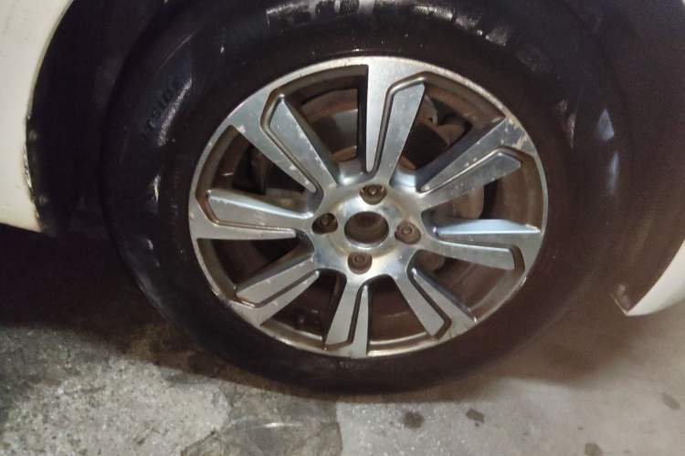 Used Chevrolet Aveo Sonic 2011 Sedan 1.4L MT SL