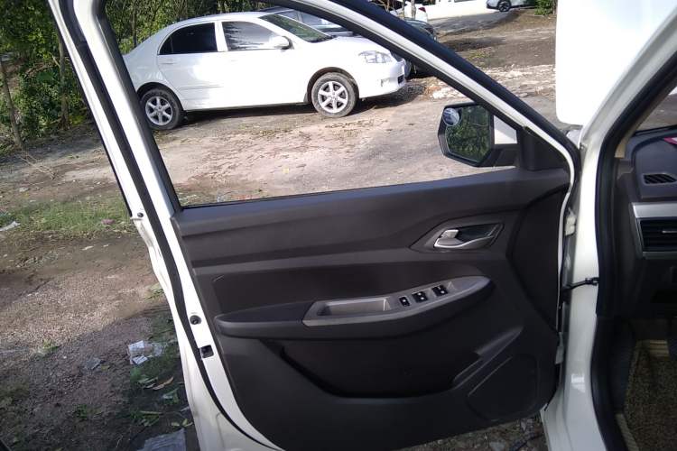 Used Wuling Hongguang 2019 1.5L S Comfort Edition China VI LAR