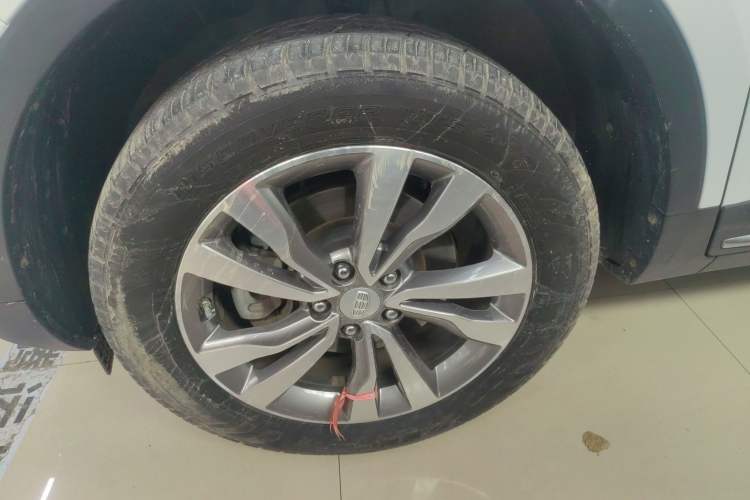 Used Geely Auto Emgrand X7 Sport 2016 1.8TD Automatic ZhiZun Version
