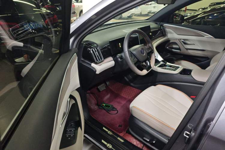 Used BYD Song Pro New Energy 2024 HONOR Edition DM-i 71KM Navigation Model Driver Seat