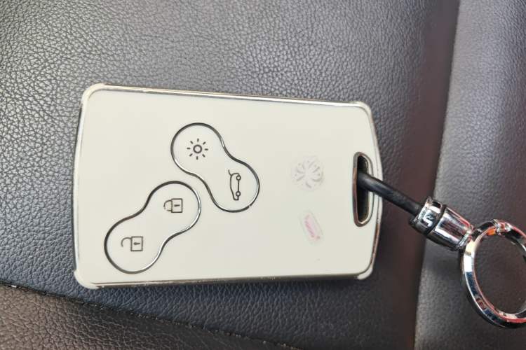 Used Renault Fluence 2013 2.0L Standard Edition
