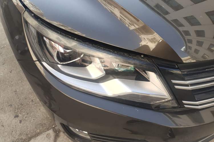 Used Volkswagen Tiguan 2015 1.8TSI Automatic Two-Wheel Drive Comfort Edition Right Front Headlight