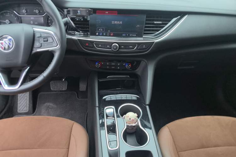 Used Buick Regal 2023 552T Smart Enjoyment Version Audio And AC Panel