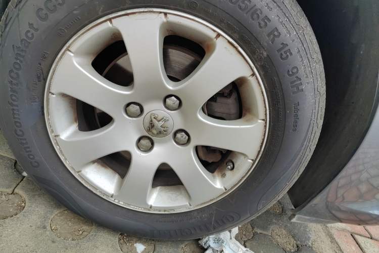 Used Peugeot 307 2010 Sedan 1.6L Automatic Comfort Edition Right Front Wheel Hub