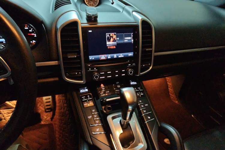 Used Porsche Cayenne 2016 Cayenne Platinum Edition 3.0T