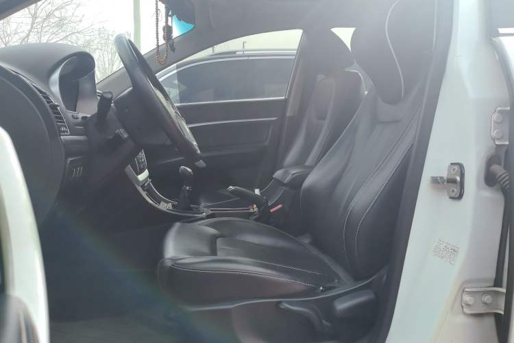 Used Geely Auto Emgrand 2015 Sedan 1.5L Manual - Top Trim Level