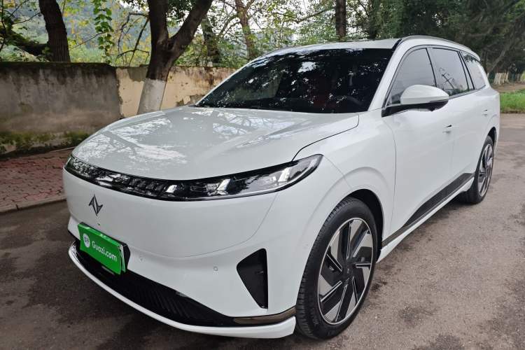 Used Dongfeng eπ eπ008 2024 210Max Range-Extended Version 6 Seats