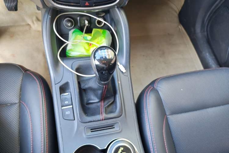 Used CHANGAN CS75 2014 2.0L Manual Luxury Version China IV Standard
