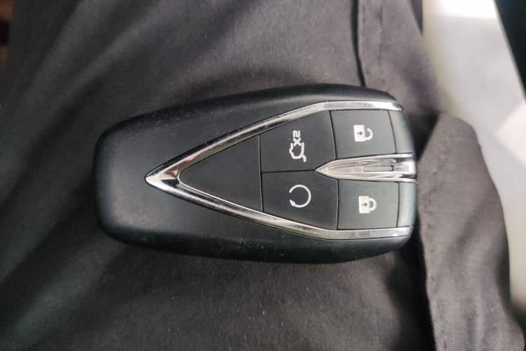 Used Changan UNI-V iDD 2023 ZhiDian iDD 1.5T 113km ZhiKu Model
