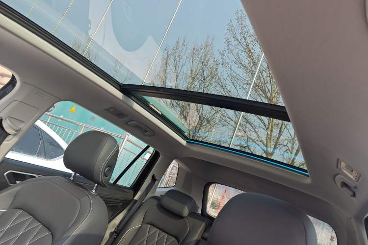 Used Volkswagen Tiguan L 2022 330TSI Automatic Two-Wheel Drive R-Line Enhanced Edition