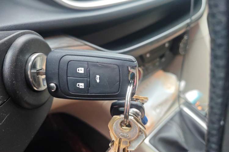 Used Buick GT 2017 15N Manual Entry-Level Trim Vehicle Key