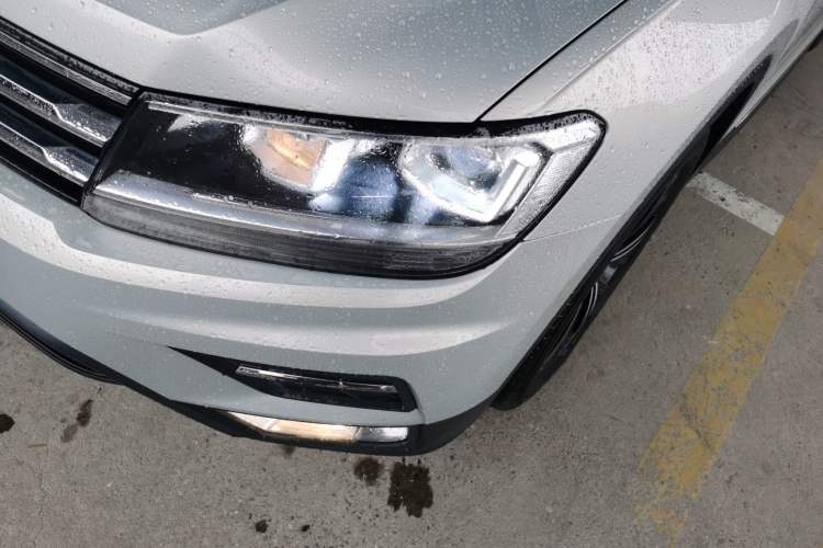 Used Volkswagen Tiguan L 2021 330TSI Automatic Two-Wheel Drive Smart Edition Left Front Headlight