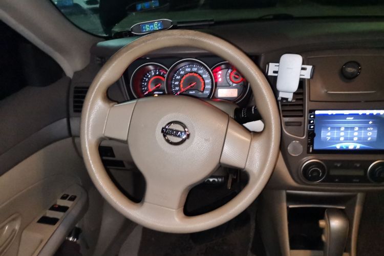 Used Nissan Sylphy 2012 Classic 1.6XE Automatic Comfort Edition Steering Wheel