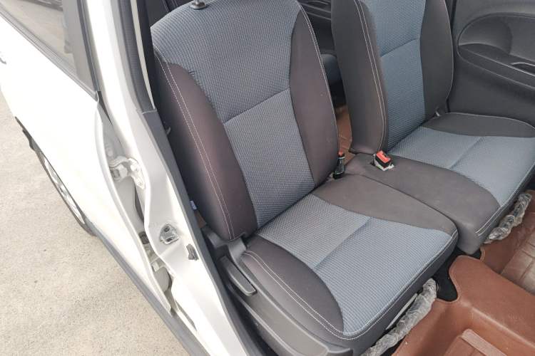 Used LINGBOX 2021 Comfort Edition Right Front Seat