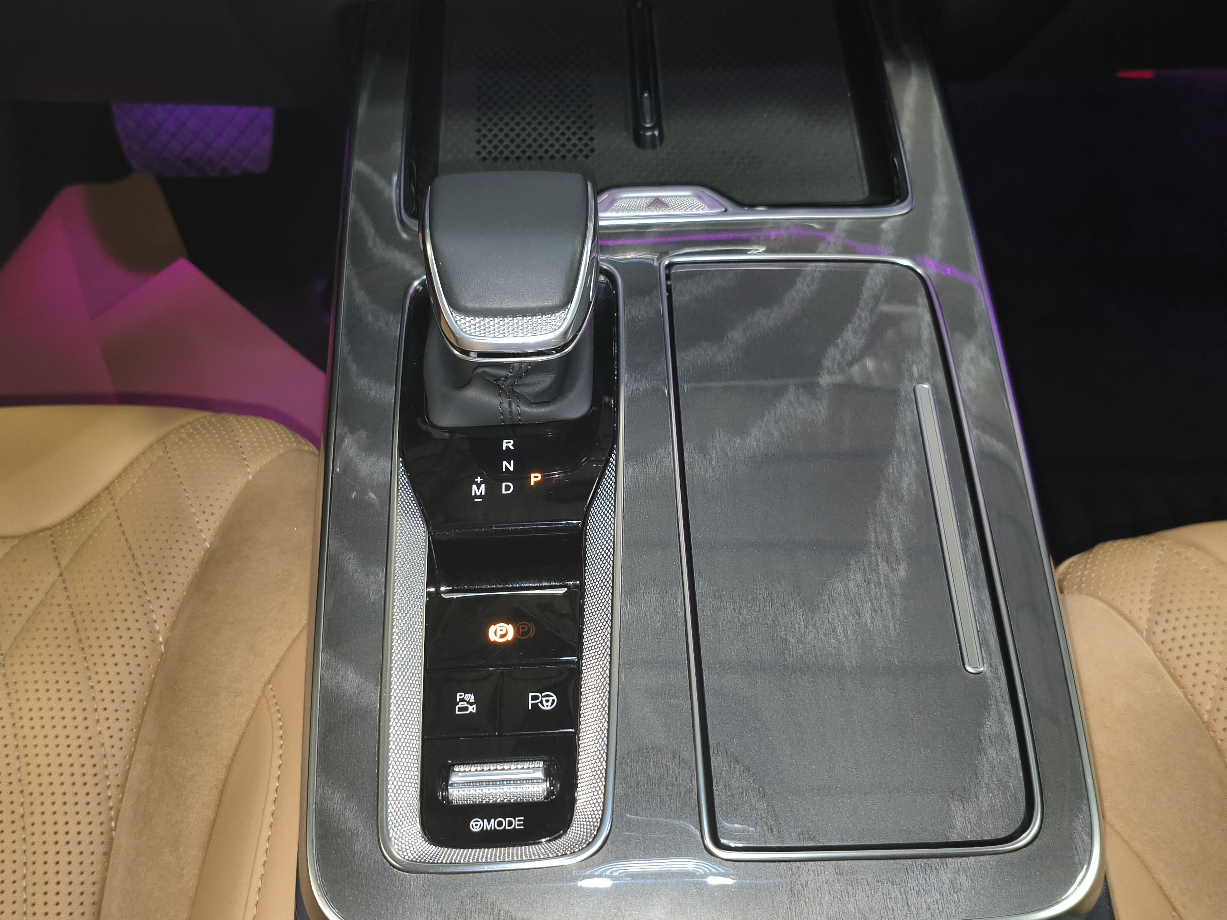 Hongqi HS5 2023 2.0T Four-Wheel Drive Flagship Pro Edition - Chinese Trim Ling — снимка 16
