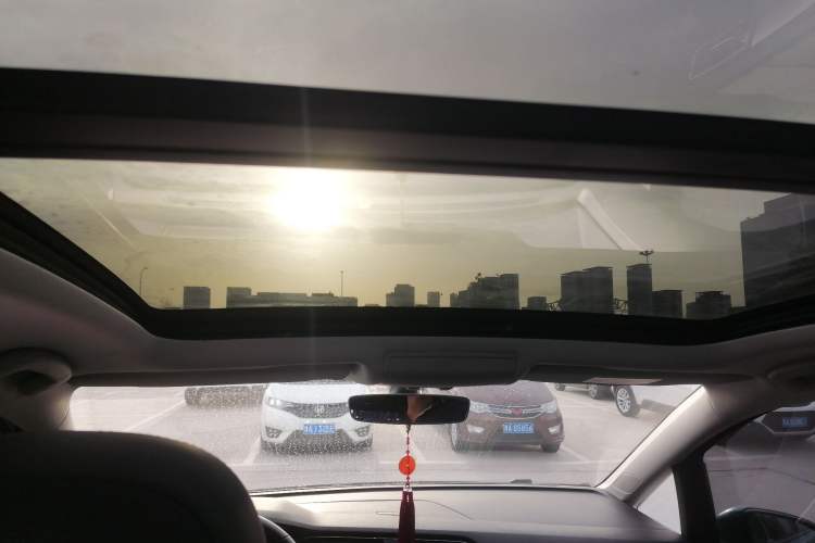 Used Volkswagen Touran 2016 Volkswagen Touran L 280TSI DSG Comfort Edition Headliner