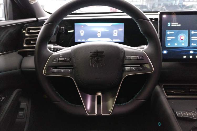 Used BYD Qin L 2024 DM-i 120KM Leading Model
