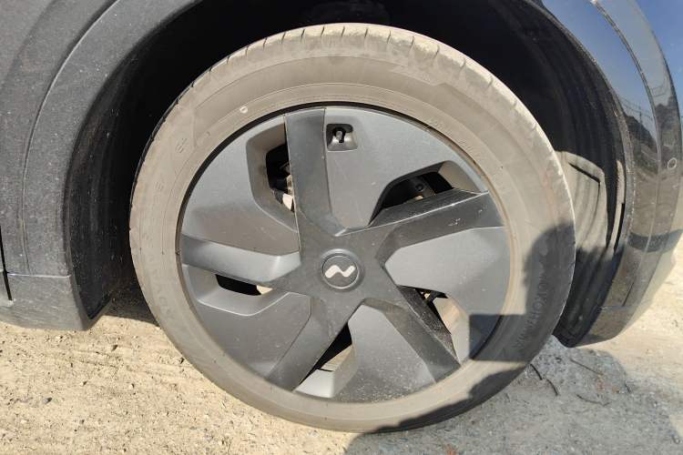 Used ONVO L60 2024 60 kWh Rear-Drive Version