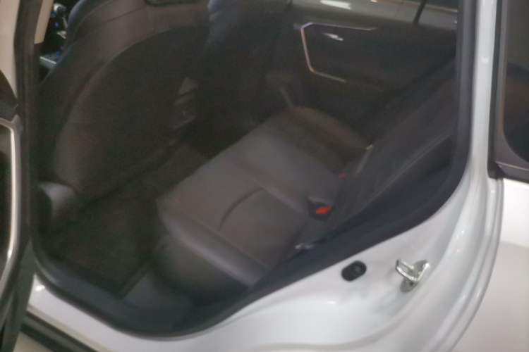 Used Toyota Wildlander 2022 2.0L CVT Two-Wheel Drive Luxury PLUS Edition