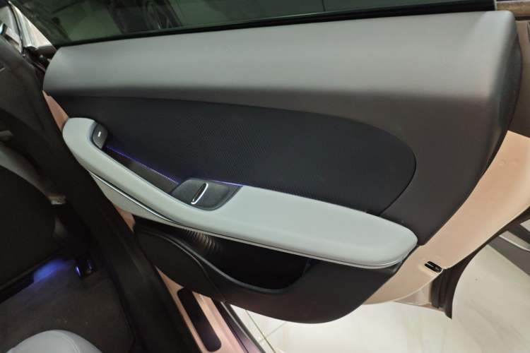 Used Nio ET5T 2024 75kWh Touring Right Rear Door Interior