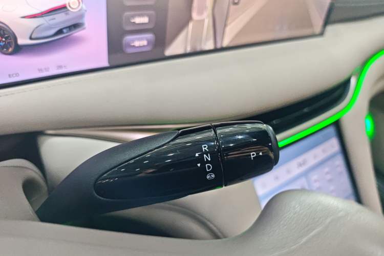 Used IM L6 2025 Max Gear Lever