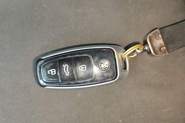 Used Volkswagen Golf 2011 2.0 TSI R