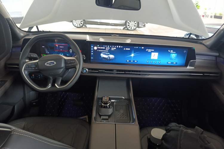 Used Ford Edge 2025 Ford Explorer L 2.0T EcoBoost E-Hybrid Four-Wheel-Drive 7-Seater Supreme Model