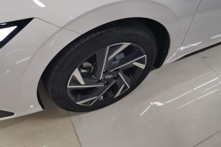 Used Hyundai Elantra 2023 1.5L CVT GLX Elite Edition Left Front Wheel Hub