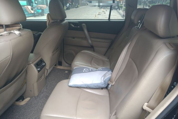 Used Toyota Highlander 2012 2.7L Two-Wheel Drive 7-Seater Luxury Edition