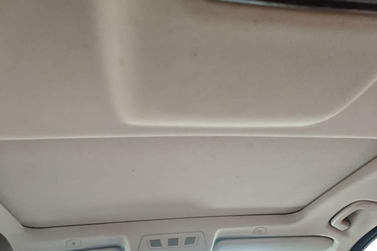 Used BMW 5 Series 2014 520Li Elegant Model
