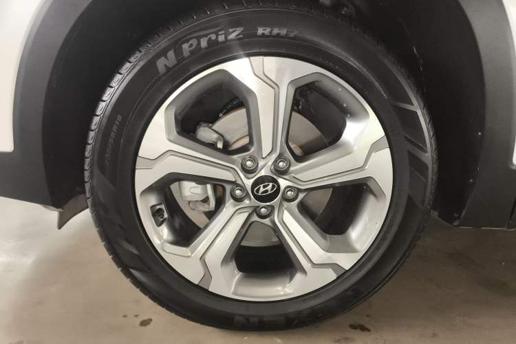 Used Hyundai Santa Fe 2023 Traveler 380T GDi Automatic All-Wheel Drive GLX HTRAC Elite Edition