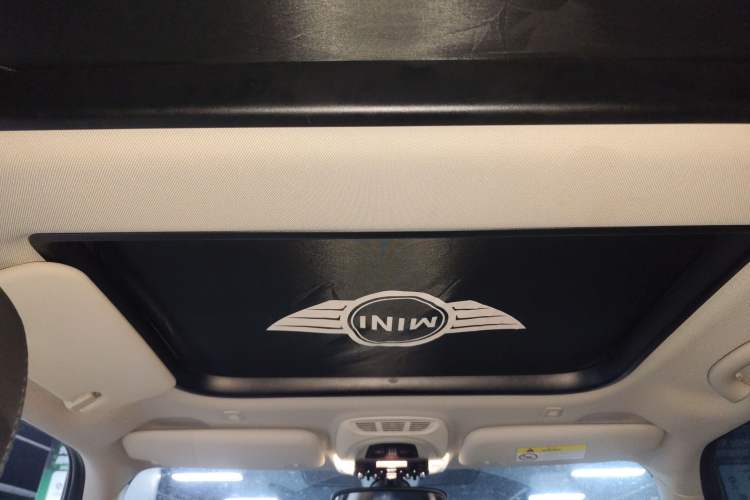 Used MINI MINI 2018 1.5T COOPER Artist