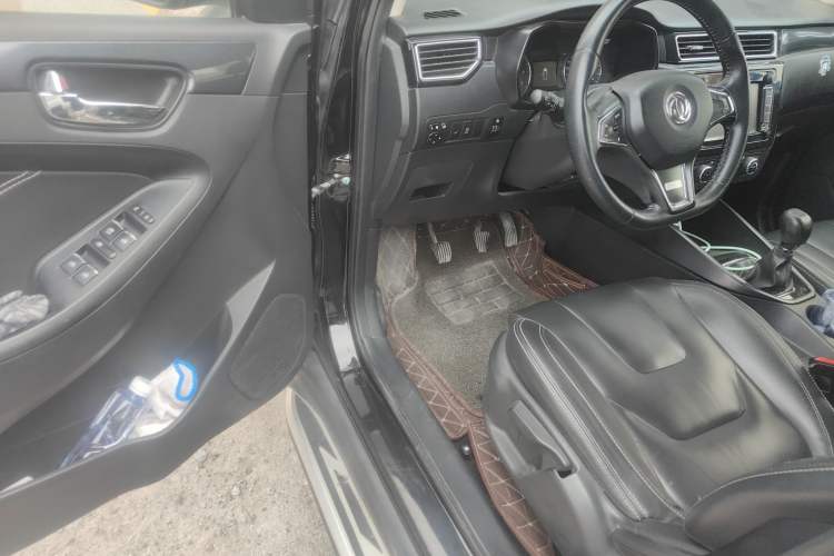 Used Dongfeng Fengon 580 2016 1.8L Manual Comfort Model
