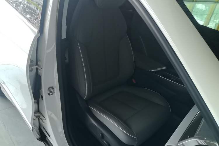 Used Buick E5 2025 Model 620KM Prestige Edition
